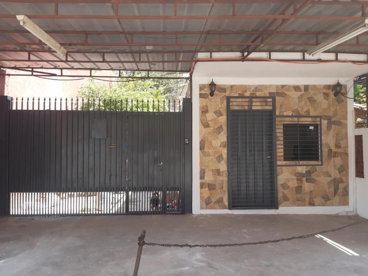 Habitacion En Casa Zona Asuncion Buitenkant foto